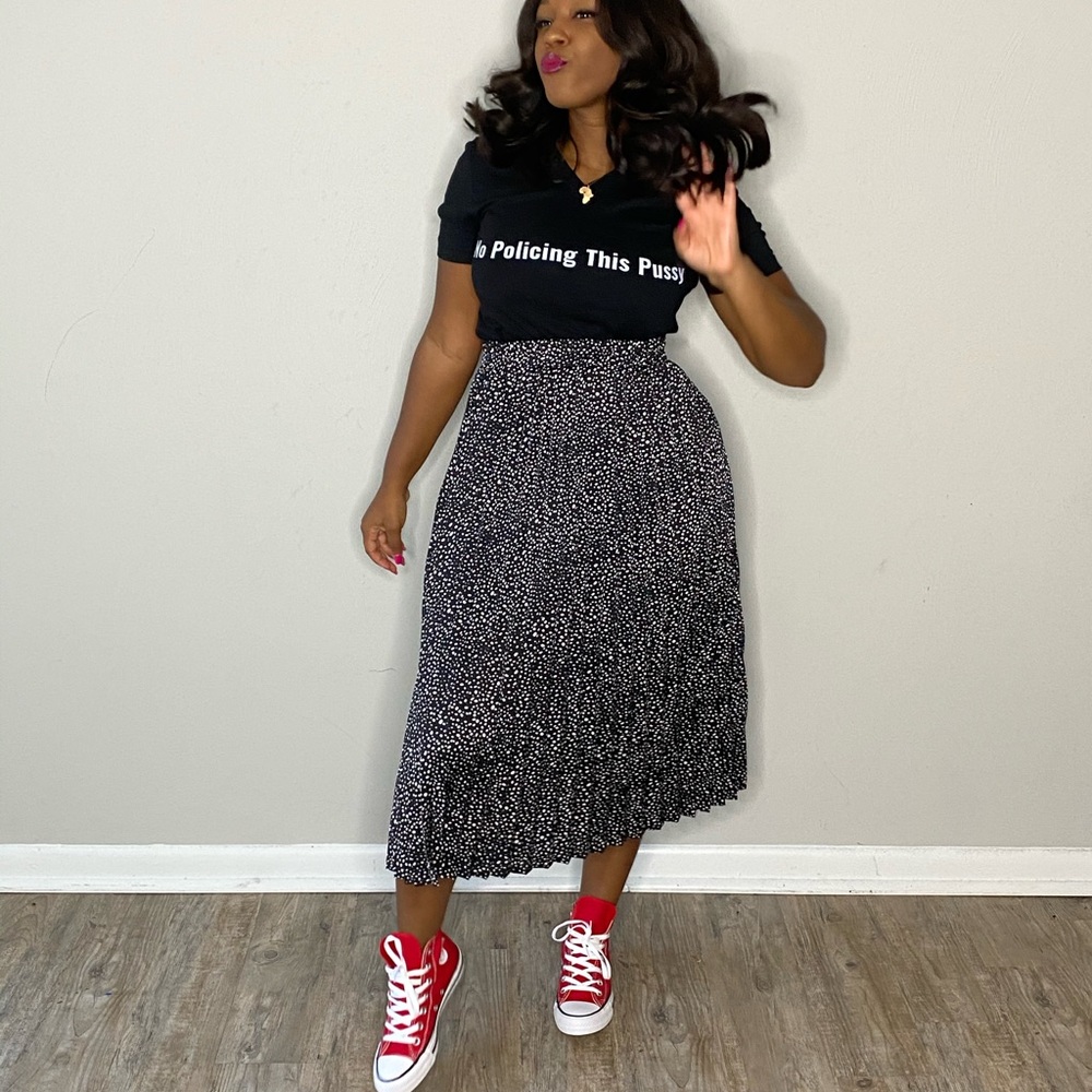Black and while polka dot pleated skirt